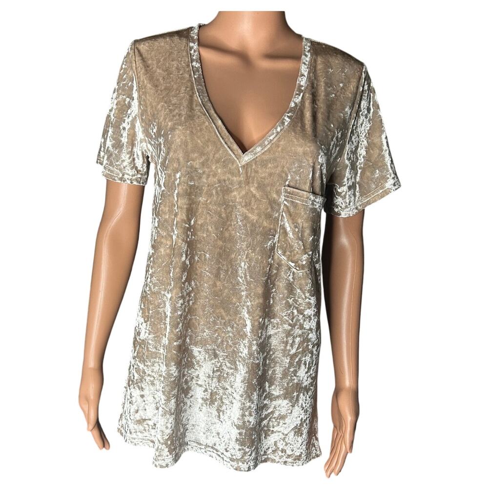 POL Women's Tan crushed velvet V-neck with pocket size medium